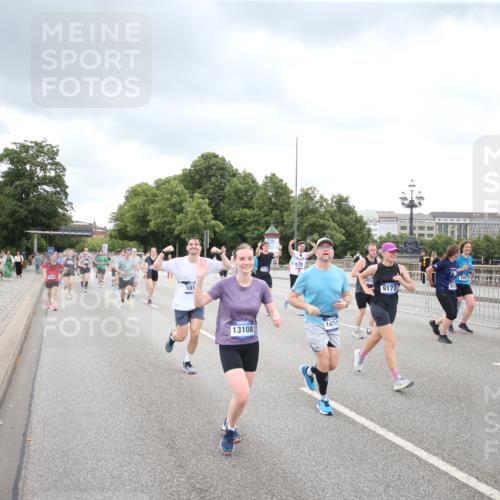 29.06.2025 - hella hamburg halbmarathon Jannik Wohlers http://msf.ph/oto/8498938 29.06.2025 10:56:19 Lombardsbrücke 2143, 2307, 2887, 2991, 3348, 3418, 3438, 3516, 3517, 3520, 3614, 4094, 4118, 4773, 5237, 5438, 5589, 5911, 5944, 6348, 6349, 7307, 7381, 8108, 8150, 8606, 8939, 8943, 9172, 9210, 9402, 9404, 9517, 9902, 9905, 9910, 10138, 10309, 10555, 10569, 10571, 10936, 11047, 11089, 11204, 12221, 12328, 12354, 12543, 12993, 13096, 13108, 13801, 13834, 14117, 14472, 14711, 14746, 15215, 15748, 15823, 16034, 17797, 18197 meine-sportfotos.de