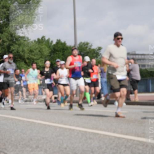 29.06.2025 - hella hamburg halbmarathon Luisa Fischer http://msf.ph/oto/8498945 29.06.2025 10:02:43 Kennedybrücke 1125, 1642, 1834, 1955, 2676, 2910, 3279, 3836, 5015, 5134, 5420, 6414, 6415, 6587, 8223, 8285, 8330, 10093 meine-sportfotos.de