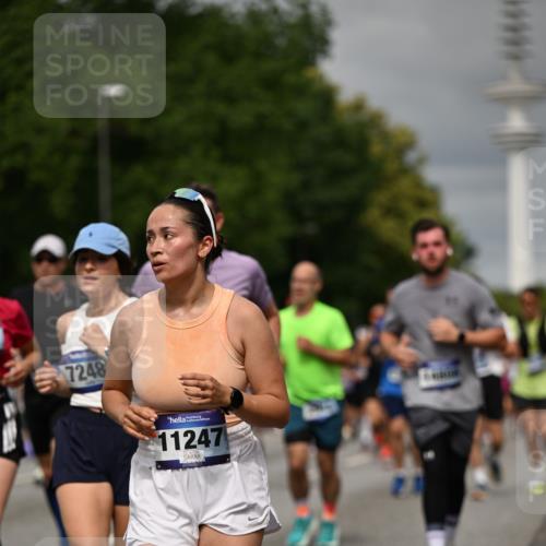 29.06.2025 - hella hamburg halbmarathon Dr. Thomas Lammeyer http://msf.ph/oto/8498981 29.06.2025 10:23:55 Kennedybrücke 1145, 2405, 2795, 2918, 2993, 2995, 3446, 3631, 4170, 4562, 4570, 4979, 5035, 5123, 5178, 5251, 5397, 5429, 5556, 5834, 5878, 6444, 6796, 6797, 6872, 6874, 6939, 7137, 7248, 7249, 7647, 7836, 7917, 8427, 8537, 8778, 10349, 10540, 10594, 10966, 11036, 11247 meine-sportfotos.de