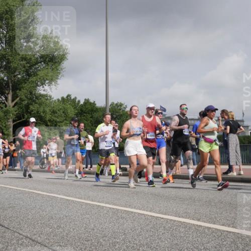 29.06.2025 - hella hamburg halbmarathon Luisa Fischer http://msf.ph/oto/8498982 29.06.2025 10:02:48 Kennedybrücke 17468, 8223, 15431, 1125, 5110, 1009, 1526, 16327, 1125, 1642, 1834, 2099, 2676, 4231, 5015, 5134, 5420, 6414, 6415, 6581, 6587, 7786, 8223, 8285, 8394, 8402, 8573, 10031, 10093 meine-sportfotos.de