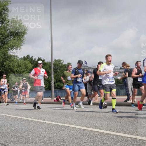 29.06.2025 - hella hamburg halbmarathon Luisa Fischer http://msf.ph/oto/8498992 29.06.2025 10:02:49 Kennedybrücke 17468, 8223, 153, 160, 1125, 14605, 15431, 511, 1006, 1125, 1642, 2099, 2676, 4231, 5134, 5420, 6414, 6415, 6581, 7786, 8223, 8285, 8394, 8402, 8573, 10031, 10093 meine-sportfotos.de