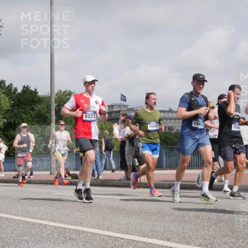 29.06.2025 - hella hamburg halbmarathon Luisa Fischer http://msf.ph/oto/8499001 29.06.2025 10:02:50 Kennedybrücke 0031, 17468, 117, 8223, 16095, 15431, 1534, 1125, 1006, 1125, 2099, 2676, 4231, 6202, 6414, 6415, 6581, 7786, 8223, 8394, 8402, 8573, 10031, 10093 meine-sportfotos.de