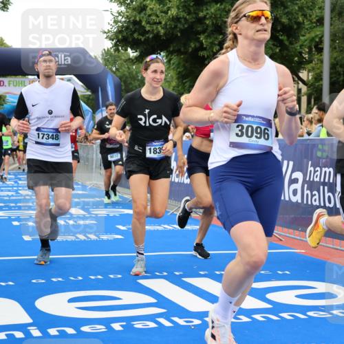 29.06.2025 - hella hamburg halbmarathon Strokosch-Dieckow http://msf.ph/oto/8499008 29.06.2025 10:54:00 Ziel 1151, 1410, 1815, 2432, 3096, 3208, 3209, 6294, 6356, 6374, 6481, 6581, 7395, 7918, 7973, 8394, 9032, 11499, 11789, 12379, 13032, 13397, 13869, 14175, 16477, 16871, 17348, 18308, 18831, 18879 meine-sportfotos.de