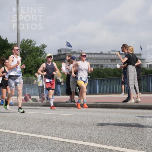 29.06.2025 - hella hamburg halbmarathon Luisa Fischer http://msf.ph/oto/8499011 29.06.2025 10:02:51 Kennedybrücke 141, 17468, 1006, 1125, 2099, 2676, 4231, 6202, 6414, 6415, 6581, 7786, 8223, 8394, 8402, 8520, 8573, 10031, 10093 meine-sportfotos.de