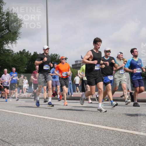 29.06.2025 - hella hamburg halbmarathon Luisa Fischer http://msf.ph/oto/8499050 29.06.2025 10:02:56 Kennedybrücke 1475, 1358, 8520, 17261, 2099, 1752, 8394, 1612, 8402, 1006, 1180, 1334, 2099, 2348, 2677, 3177, 4231, 5341, 6084, 6202, 6581, 7786, 8394, 8402, 8520, 8573, 10031, 10788 meine-sportfotos.de