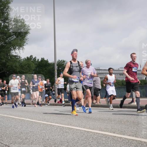 29.06.2025 - hella hamburg halbmarathon Luisa Fischer http://msf.ph/oto/8499068 29.06.2025 10:02:59 Kennedybrücke 4632, 10788, 18112, 17160, 2349, 11158, 14750, 13589, 1006, 48, 1006, 1180, 1334, 2099, 2348, 2677, 3112, 3177, 3861, 3898, 4796, 5341, 6082, 6084, 6202, 6260, 8394, 8402, 8520, 9611, 10031, 10044, 10788 meine-sportfotos.de