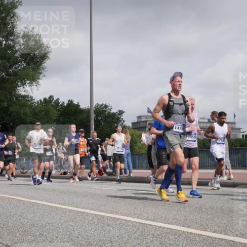 29.06.2025 - hella hamburg halbmarathon Luisa Fischer http://msf.ph/oto/8499073 29.06.2025 10:02:59 Kennedybrücke 15690, 4632, 992, 18112, 17160, 11158, 14750, 13589, 17784, 1006, 1006, 1180, 1334, 2099, 2348, 2677, 3112, 3177, 3861, 3898, 4796, 5341, 6082, 6084, 6202, 6260, 8394, 8402, 8520, 9611, 10031, 10044, 10788 meine-sportfotos.de