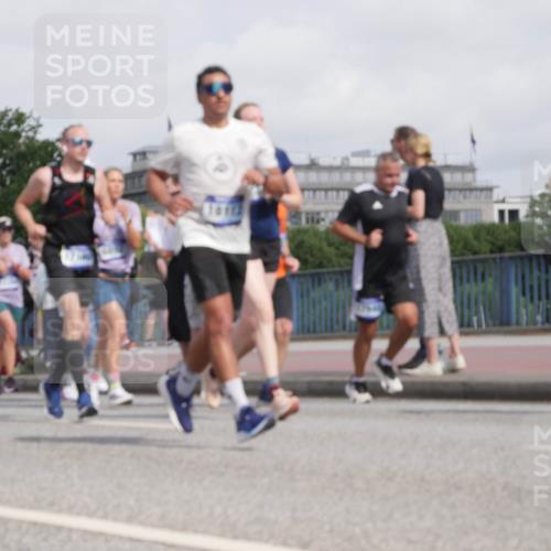 29.06.2025 - hella hamburg halbmarathon Luisa Fischer http://msf.ph/oto/8499090 29.06.2025 10:03:01 Kennedybrücke 1006, 1180, 1334, 2348, 2677, 3112, 3177, 3861, 3898, 4796, 5341, 6082, 6084, 6202, 6260, 6462, 7824, 8520, 8730, 9611, 10044, 10582, 10788 meine-sportfotos.de
