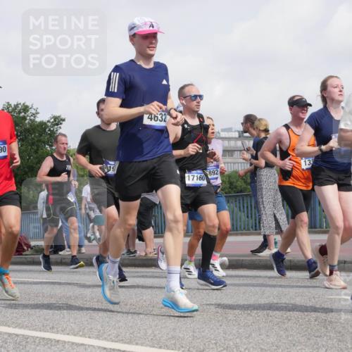 29.06.2025 - hella hamburg halbmarathon Luisa Fischer http://msf.ph/oto/8499099 29.06.2025 10:03:02 Kennedybrücke 44, 90, 4632, 17160, 892, 133, 18112, 1006, 1180, 1239, 1334, 2348, 2677, 3112, 3177, 3861, 3898, 4796, 5341, 6082, 6084, 6202, 6260, 6462, 7824, 8520, 8730, 9611, 10044, 10582, 10788 meine-sportfotos.de