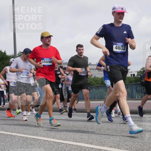 29.06.2025 - hella hamburg halbmarathon Luisa Fischer http://msf.ph/oto/8499103 29.06.2025 10:03:03 Kennedybrücke 16527, 6084, 3861, 14429, 10788, 53, 15690, 992, 26, 4632, 1180, 1239, 1334, 2348, 2677, 3112, 3177, 3861, 3898, 4796, 5341, 6082, 6084, 6202, 6260, 6462, 7824, 8520, 8730, 9611, 10044, 10337, 10582, 10788 meine-sportfotos.de