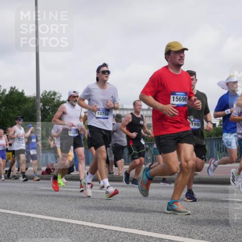29.06.2025 - hella hamburg halbmarathon Luisa Fischer http://msf.ph/oto/8499104 29.06.2025 10:03:03 Kennedybrücke 6084, 15699, 3861, 14429, 10788, 15690, 1992, 17160, 1180, 1239, 1334, 2348, 2677, 3112, 3177, 3861, 3898, 4796, 5341, 6082, 6084, 6202, 6260, 6462, 7824, 8520, 8730, 9611, 10044, 10337, 10582, 10788 meine-sportfotos.de