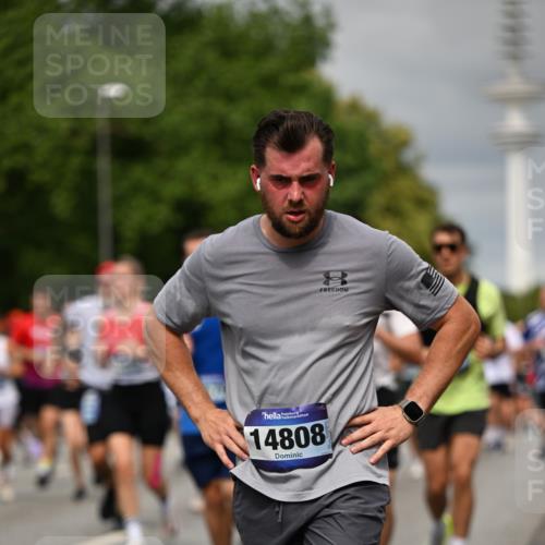 29.06.2025 - hella hamburg halbmarathon Dr. Thomas Lammeyer http://msf.ph/oto/8499126 29.06.2025 10:23:59 Kennedybrücke 1145, 2405, 2795, 2918, 2993, 2995, 3446, 3631, 3678, 4170, 4539, 4562, 4570, 4614, 4979, 5035, 5123, 5178, 5251, 5397, 5429, 5556, 5834, 5849, 5878, 6444, 6796, 6797, 6872, 6874, 6939, 7137, 7248, 7249, 7647, 7836, 7917, 8427, 8537, 8778, 10349, 10594, 10622, 10966, 11028, 11036, 11247 meine-sportfotos.de