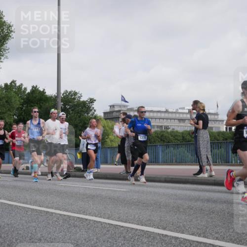 29.06.2025 - hella hamburg halbmarathon Luisa Fischer http://msf.ph/oto/8499159 29.06.2025 10:03:10 Kennedybrücke 14778, 8531, 10337, 1239, 10582, 1239, 1264, 2159, 2346, 2582, 2584, 3112, 3861, 3898, 4013, 4594, 4796, 5728, 6082, 6104, 6201, 6260, 6462, 6602, 7159, 7824, 8531, 8730, 9611, 10044, 10268, 10337, 10582 meine-sportfotos.de