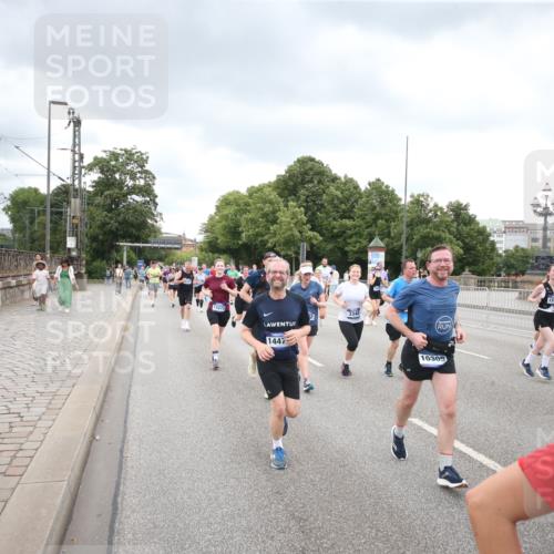 29.06.2025 - hella hamburg halbmarathon Jannik Wohlers http://msf.ph/oto/8499160 29.06.2025 10:56:29 Lombardsbrücke 1207, 2932, 3348, 3387, 3418, 3485, 3516, 3517, 4094, 4118, 4568, 4569, 5589, 5944, 6284, 6348, 6349, 7381, 7416, 7417, 7964, 8150, 8197, 9172, 9210, 9402, 9404, 9517, 9902, 9905, 10016, 10138, 10309, 10450, 10632, 11047, 12328, 12345, 12354, 12828, 12829, 12993, 13194, 13273, 13276, 13671, 13801, 13834, 14117, 14472, 15215, 15499, 15630, 15748, 15823 meine-sportfotos.de