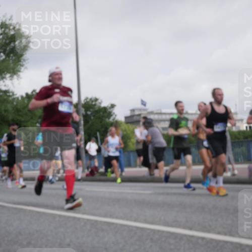 29.06.2025 - hella hamburg halbmarathon Luisa Fischer http://msf.ph/oto/8499186 29.06.2025 10:03:14 Kennedybrücke 1239, 1264, 2159, 2346, 2447, 2582, 2584, 2730, 3042, 3794, 4013, 4419, 4594, 5643, 5728, 6104, 6201, 6462, 6602, 6636, 7159, 7717, 7824, 8531, 9622, 10268, 10337, 10587, 10665, 10742, 10759 meine-sportfotos.de