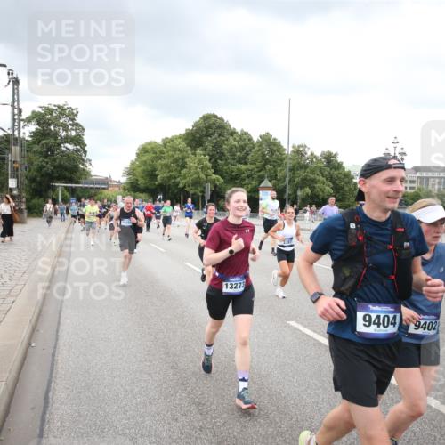 29.06.2025 - hella hamburg halbmarathon Jannik Wohlers http://msf.ph/oto/8499222 29.06.2025 10:56:31 Lombardsbrücke 1207, 2871, 2932, 3348, 3387, 3418, 3470, 3485, 3516, 3517, 4094, 4118, 4568, 4569, 5589, 5944, 6284, 6348, 6349, 6981, 7381, 7416, 7417, 7964, 8150, 8197, 8546, 9298, 9299, 9402, 9404, 9513, 9517, 9902, 9905, 10016, 10138, 10142, 10309, 10450, 10632, 11047, 11050, 12226, 12328, 12345, 12828, 12829, 12993, 13194, 13273, 13276, 13671, 13801, 13834, 13878, 14117, 14472, 15215, 15499, 15630, 15748, 15823 meine-sportfotos.de