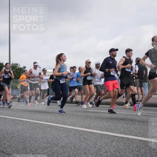 29.06.2025 - hella hamburg halbmarathon Luisa Fischer http://msf.ph/oto/8499237 29.06.2025 10:03:21 Kennedybrücke 5643, 717, 2730, 18808, 1075, 17615, 1497, 3181, 304, 3794, 10587, 2447, 18492, 15000, 1019, 1264, 1583, 2027, 2159, 2426, 2447, 2474, 2582, 2584, 2606, 2652, 2730, 2982, 3042, 3319, 3794, 4013, 4419, 4579, 4594, 4767, 4940, 5643, 6104, 6174, 6443, 6470, 6636, 7159, 7717, 8669, 9450, 9485, 9622, 10268, 10534, 10587, 10599, 10665, 10742, 10759, 10766 meine-sportfotos.de