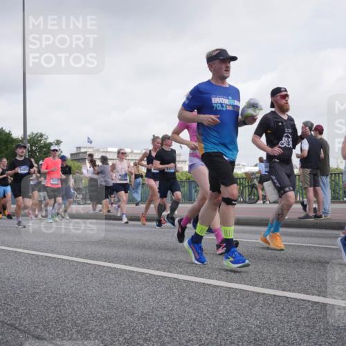 29.06.2025 - hella hamburg halbmarathon Luisa Fischer http://msf.ph/oto/8499272 29.06.2025 10:03:25 Kennedybrücke 2606, 9485, 64, 2027, 122, 12512, 4940, 70, 3, 96, 1019, 1583, 2027, 2086, 2426, 2474, 2606, 2652, 2730, 2982, 3042, 3059, 3319, 3400, 3794, 4419, 4579, 4767, 4940, 5643, 6174, 6220, 6443, 6470, 6636, 7717, 8669, 9450, 9485, 9622, 10534, 10599, 10665, 10742, 10759, 10766 meine-sportfotos.de