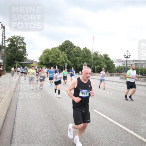 29.06.2025 - hella hamburg halbmarathon Jannik Wohlers http://msf.ph/oto/8499286 29.06.2025 10:56:33 Lombardsbrücke 1207, 2871, 2932, 3348, 3387, 3418, 3470, 3485, 3516, 3517, 4094, 4118, 4241, 4568, 4569, 5057, 5589, 5944, 6284, 6981, 7381, 7416, 7417, 7964, 8039, 8150, 8197, 8546, 9298, 9299, 9329, 9402, 9404, 9513, 9517, 9570, 9902, 9905, 10016, 10138, 10142, 10309, 10450, 10632, 11050, 11179, 11323, 12226, 12345, 12476, 12477, 12535, 12828, 12829, 12993, 13194, 13273, 13276, 13671, 13801, 13834, 13878, 13986, 14117, 14148, 14414, 14472, 15215, 15499, 15630, 15748, 15823 meine-sportfotos.de