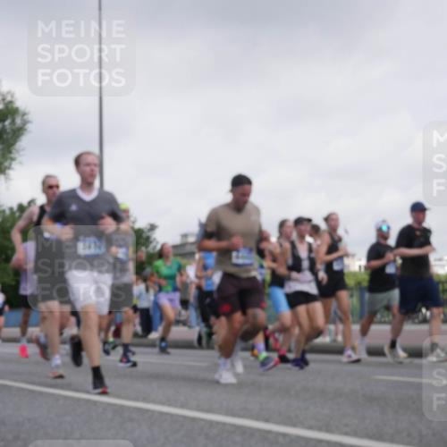 29.06.2025 - hella hamburg halbmarathon Luisa Fischer http://msf.ph/oto/8499293 29.06.2025 10:03:27 Kennedybrücke 1019, 1583, 2027, 2086, 2426, 2474, 2606, 2652, 2982, 3059, 3319, 3400, 4579, 4767, 4940, 6138, 6174, 6220, 6443, 6470, 6636, 8669, 9450, 9485, 9577, 9622, 10534, 10599, 10742, 10766 meine-sportfotos.de