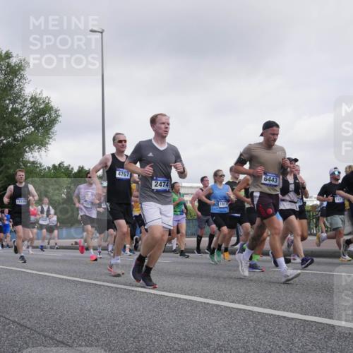 29.06.2025 - hella hamburg halbmarathon Luisa Fischer http://msf.ph/oto/8499298 29.06.2025 10:03:27 Kennedybrücke 15189, 13512, 4767, 2474, 18117, 6443, 70, 1277, 1019, 1583, 2027, 2086, 2426, 2474, 2606, 2652, 2982, 3059, 3319, 3400, 4579, 4767, 4940, 6138, 6174, 6220, 6443, 6470, 6636, 8669, 9450, 9485, 9577, 9622, 10534, 10599, 10742, 10766 meine-sportfotos.de