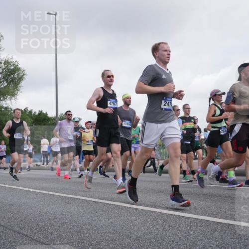 29.06.2025 - hella hamburg halbmarathon Luisa Fischer http://msf.ph/oto/8499302 29.06.2025 10:03:28 Kennedybrücke 15189, 135, 9450, 16341, 4767, 15980, 247, 5174, 260, 6443, 1277, 1019, 1544, 1583, 2027, 2086, 2426, 2474, 2606, 2652, 2982, 3059, 3319, 3400, 4579, 4767, 4940, 6138, 6174, 6220, 6443, 6470, 8669, 9450, 9485, 9577, 10534, 10599, 10766 meine-sportfotos.de