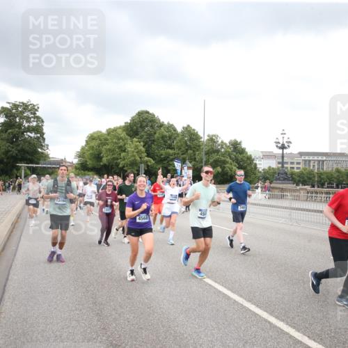 29.06.2025 - hella hamburg halbmarathon Jannik Wohlers http://msf.ph/oto/8499405 29.06.2025 10:56:39 Lombardsbrücke 1207, 2370, 2871, 2932, 3348, 3387, 3470, 3485, 3851, 4241, 4485, 4568, 4569, 4611, 4998, 5057, 5589, 5639, 6053, 6284, 6832, 6981, 7416, 7417, 7592, 7964, 8039, 8197, 8224, 8546, 8679, 9298, 9299, 9329, 9513, 9570, 10016, 10142, 10450, 10505, 10632, 11050, 11179, 11323, 11954, 12226, 12345, 12476, 12477, 12484, 12535, 12828, 12829, 13194, 13273, 13276, 13490, 13513, 13671, 13878, 13986, 14146, 14148, 14414, 15499, 15630 meine-sportfotos.de