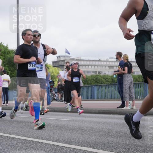 29.06.2025 - hella hamburg halbmarathon Luisa Fischer http://msf.ph/oto/8499433 29.06.2025 10:03:43 Kennedybrücke 11324, 0434, 31415, 7150, 4616, 14673, 1568, 1611, 2236, 3141, 4616, 4945, 5033, 5418, 9553, 9555, 10188, 10271, 10797 meine-sportfotos.de