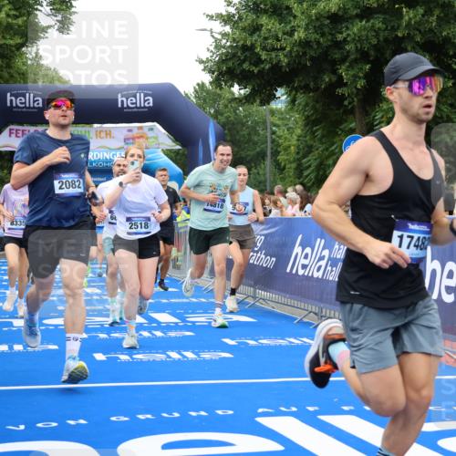29.06.2025 - hella hamburg halbmarathon Strokosch-Dieckow http://msf.ph/oto/8499500 29.06.2025 10:53:44 Ziel 1422, 1706, 1870, 2058, 2082, 2518, 2630, 3819, 5399, 5607, 6260, 6877, 7177, 8285, 8335, 9922, 10529, 10891, 10895, 11588, 11589, 11604, 12413, 12632, 13865, 14026, 14702, 14818, 15061, 15441, 15502, 16092, 16538, 17482, 17740, 18143, 18249, 18418, 18487, 18514, 18715, 18759, 18915, 19177 meine-sportfotos.de