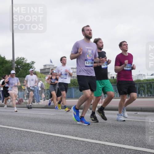 29.06.2025 - hella hamburg halbmarathon Luisa Fischer http://msf.ph/oto/8499527 29.06.2025 10:03:55 Kennedybrücke 152, 6714, 11623, 12196, 16786, 16401, 2354, 3740, 3983, 4238, 4708, 5870, 6147, 6531, 6714, 6757, 6835, 8255, 8478, 10271 meine-sportfotos.de