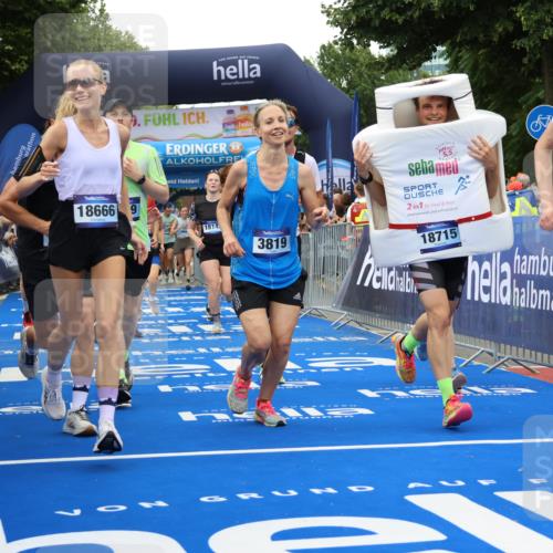 29.06.2025 - hella hamburg halbmarathon Strokosch-Dieckow http://msf.ph/oto/8499538 29.06.2025 10:53:37 Ziel 1030, 1061, 1098, 1499, 1502, 1783, 2058, 2070, 2082, 2518, 2630, 3399, 3819, 5399, 6628, 6762, 8335, 10549, 10895, 11588, 11589, 11604, 12632, 13865, 14702, 14818, 15061, 15113, 15441, 15497, 15856, 16092, 17482, 18143, 18450, 18514, 18612, 18666, 18715 meine-sportfotos.de