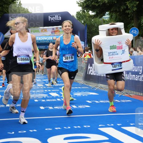 29.06.2025 - hella hamburg halbmarathon Strokosch-Dieckow http://msf.ph/oto/8499556 29.06.2025 10:53:37 Ziel 1030, 1061, 1098, 1499, 1502, 1783, 2058, 2070, 2082, 2518, 2630, 3399, 3819, 5399, 6628, 6762, 8335, 10549, 10895, 11588, 11589, 11604, 12632, 13865, 14702, 14818, 15061, 15113, 15441, 15497, 15856, 16092, 17482, 18143, 18450, 18514, 18612, 18666, 18715 meine-sportfotos.de