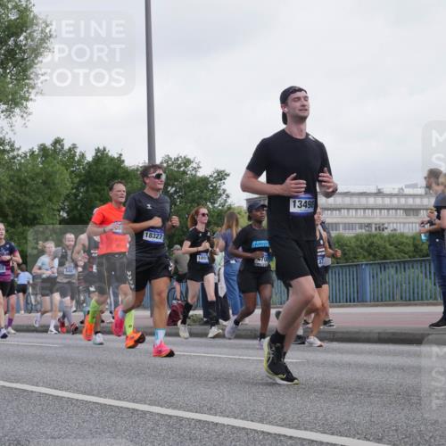 29.06.2025 - hella hamburg halbmarathon Luisa Fischer http://msf.ph/oto/8499566 29.06.2025 10:04:00 Kennedybrücke 6531, 1280, 4238, 6487, 18327, 13498, 1891, 47, 13086, 1387, 2354, 2363, 3740, 4238, 4249, 4708, 5870, 6147, 6487, 6531, 6714, 6835, 7757, 8478, 8923, 10705 meine-sportfotos.de