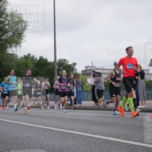 29.06.2025 - hella hamburg halbmarathon Luisa Fischer http://msf.ph/oto/8499578 29.06.2025 10:04:02 Kennedybrücke 13287, 6531, 17304, 1783, 374, 12261, 4238, 6487, 5870, 18327, 1387, 2354, 2363, 3625, 3740, 4238, 4249, 4708, 5870, 6147, 6487, 6531, 6714, 6835, 7757, 7761, 8923, 10705 meine-sportfotos.de