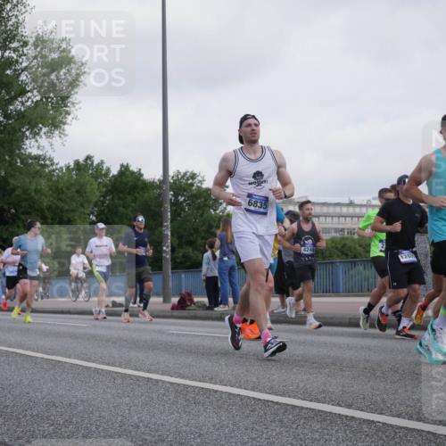29.06.2025 - hella hamburg halbmarathon Luisa Fischer http://msf.ph/oto/8499605 29.06.2025 10:04:05 Kennedybrücke 7757, 6835, 4249, 12809, 13287, 261, 1387, 1420, 1726, 2354, 2363, 3625, 3740, 4238, 4249, 4708, 6147, 6487, 6531, 6591, 6835, 7757, 7759, 7761, 8326, 8691, 8923, 10705 meine-sportfotos.de