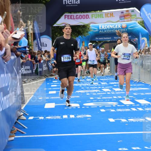 29.06.2025 - hella hamburg halbmarathon Strokosch-Dieckow http://msf.ph/oto/8499614 29.06.2025 10:43:17 Ziel 1675, 2653, 3109, 3124, 3146, 7026, 7093, 10099, 10237, 13348, 15706, 15921, 16314, 16720, 16997, 17391, 18274, 18304, 18987, 19009, 19051 meine-sportfotos.de