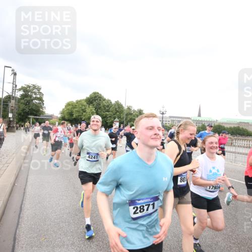 29.06.2025 - hella hamburg halbmarathon Jannik Wohlers http://msf.ph/oto/8499621 29.06.2025 10:56:45 Lombardsbrücke 1207, 2370, 2871, 3195, 3470, 3485, 3723, 3851, 4086, 4106, 4241, 4485, 4568, 4569, 4611, 4998, 5057, 5316, 5639, 6053, 6284, 6832, 6981, 7416, 7417, 7592, 7787, 7964, 8039, 8224, 8546, 8679, 8851, 8853, 9110, 9298, 9299, 9329, 9513, 9570, 9670, 10016, 10142, 10505, 11050, 11179, 11323, 11954, 12226, 12476, 12477, 12484, 12535, 12698, 12828, 12829, 12832, 12984, 13048, 13194, 13224, 13276, 13490, 13513, 13731, 13878, 13986, 14146, 14148, 14414, 15499 meine-sportfotos.de