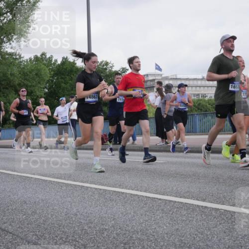 29.06.2025 - hella hamburg halbmarathon Luisa Fischer http://msf.ph/oto/8499713 29.06.2025 10:04:18 Kennedybrücke 4319, 8046, 19002, 14867, 2936, 8452, 1653, 835, 13516, 1420, 1526, 2006, 2091, 2936, 3425, 4068, 4319, 4370, 6924, 7287, 7658, 8046, 8691, 9124, 9932, 10383, 10576 meine-sportfotos.de