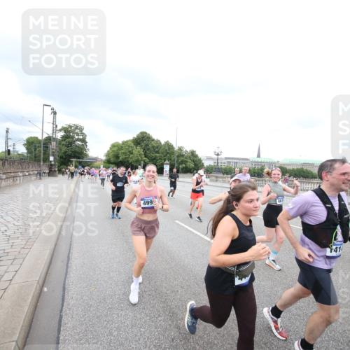 29.06.2025 - hella hamburg halbmarathon Jannik Wohlers http://msf.ph/oto/8499731 29.06.2025 10:56:49 Lombardsbrücke 2041, 2370, 2871, 3195, 3470, 3723, 3851, 4086, 4106, 4241, 4485, 4611, 4998, 5057, 5316, 5639, 5738, 6053, 6832, 6981, 7592, 7787, 7964, 8039, 8224, 8287, 8546, 8552, 8679, 8851, 8853, 9110, 9298, 9299, 9329, 9430, 9513, 9570, 9670, 9824, 10142, 10505, 10913, 10914, 11050, 11179, 11323, 11954, 12226, 12306, 12476, 12477, 12484, 12535, 12698, 12829, 12832, 12984, 13048, 13224, 13438, 13490, 13513, 13697, 13731, 13878, 13986, 14146, 14148, 14366, 14414, 14862, 15499 meine-sportfotos.de