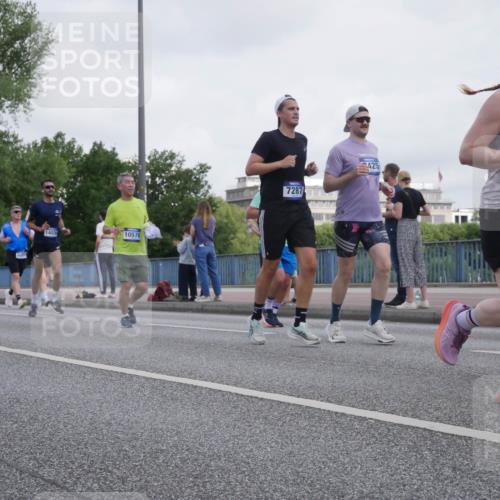 29.06.2025 - hella hamburg halbmarathon Luisa Fischer http://msf.ph/oto/8499754 29.06.2025 10:04:26 Kennedybrücke 14026, 10576, 7287, 425, 152, 1526, 2091, 2167, 2490, 3425, 3976, 4370, 5675, 6087, 6281, 6302, 7287, 7658, 8030, 8392, 8822, 10281, 10301, 10576 meine-sportfotos.de