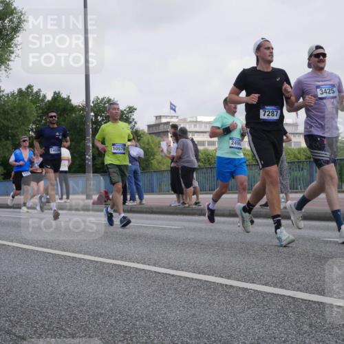 29.06.2025 - hella hamburg halbmarathon Luisa Fischer http://msf.ph/oto/8499758 29.06.2025 10:04:27 Kennedybrücke 6281, 8030, 6087, 14026, 10576, 2490, 7287, 3425, 1526, 2091, 2167, 2490, 3425, 3663, 3976, 4370, 5675, 6087, 6281, 6302, 7287, 7658, 8030, 8392, 8822, 10281, 10301, 10576 meine-sportfotos.de