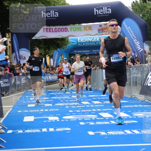 29.06.2025 - hella hamburg halbmarathon Strokosch-Dieckow http://msf.ph/oto/8499767 29.06.2025 10:43:16 Ziel 1675, 2653, 3109, 3124, 3146, 7026, 7093, 10099, 10251, 11177, 13348, 15706, 15921, 16314, 16720, 16997, 18274, 18304, 18987, 19009 meine-sportfotos.de
