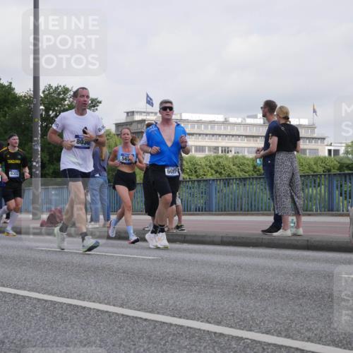 29.06.2025 - hella hamburg halbmarathon Luisa Fischer http://msf.ph/oto/8499780 29.06.2025 10:04:29 Kennedybrücke 6281, 6302, 8030, 56, 6087, 1, 2091, 2167, 2490, 3425, 3663, 3976, 5675, 6087, 6281, 6302, 7287, 8030, 8392, 8822, 10281, 10301, 10576 meine-sportfotos.de