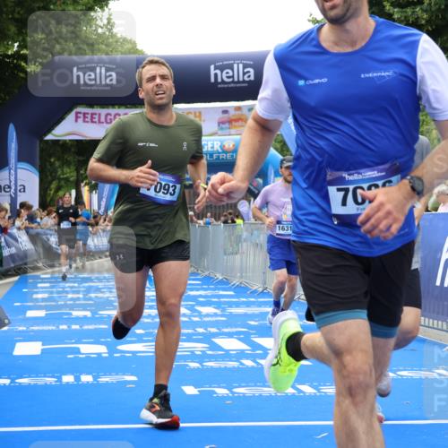 29.06.2025 - hella hamburg halbmarathon Strokosch-Dieckow http://msf.ph/oto/8499796 29.06.2025 10:43:13 Ziel 1675, 3109, 3124, 3146, 7026, 7093, 7451, 10099, 10251, 11177, 12153, 15255, 15706, 15921, 16314, 16997, 18274, 18304 meine-sportfotos.de