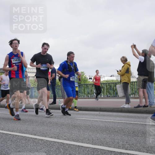 29.06.2025 - hella hamburg halbmarathon Luisa Fischer http://msf.ph/oto/8499855 29.06.2025 10:04:38 Kennedybrücke 16602, 2806, 4322, 15637, 15550, 1873, 916, 1639, 1653, 1722, 1724, 2167, 2806, 2957, 3663, 4322, 0000, 6921, 7846, 8191, 8578, 8632, 10074, 10281, 10301 meine-sportfotos.de
