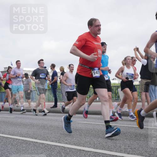 29.06.2025 - hella hamburg halbmarathon Luisa Fischer http://msf.ph/oto/8499863 29.06.2025 10:04:40 Kennedybrücke 0000, 178, 1273, 16602, 4322, 147, 36, 17890, 15637, 55, 1653, 1722, 1724, 2806, 2957, 3663, 4322, 0000, 6921, 7846, 8191, 8578, 8632, 8926, 10074 meine-sportfotos.de
