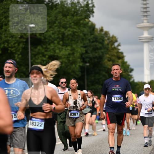 29.06.2025 - hella hamburg halbmarathon Dr. Thomas Lammeyer http://msf.ph/oto/8499919 29.06.2025 10:24:23 Kennedybrücke 1046, 1069, 1110, 1115, 1154, 1474, 1534, 2357, 3278, 3678, 3733, 4422, 4539, 4585, 4614, 4737, 4739, 5123, 5659, 5831, 5849, 5937, 6444, 7101, 7519, 7739, 7744, 7808, 7917, 8387, 8462, 8588, 9136, 9196, 9735, 10414, 10550, 10595, 10622, 11028, 11434 meine-sportfotos.de