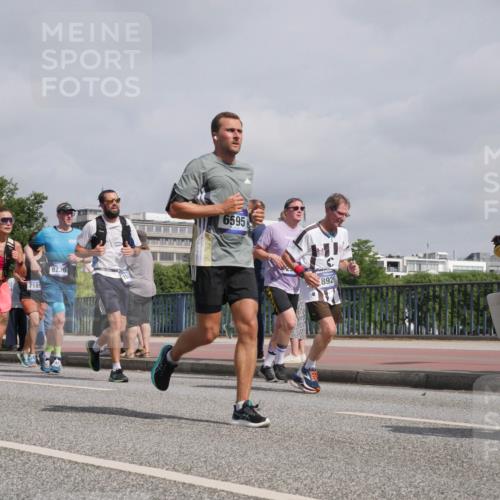 29.06.2025 - hella hamburg halbmarathon Luisa Fischer http://msf.ph/oto/8499937 29.06.2025 10:04:49 Kennedybrücke 5603, 17739, 7189, 9230, 6595, 8926, 1464, 1653, 1722, 1724, 2591, 3039, 3199, 5547, 5602, 5603, 6327, 6438, 7189, 7223, 8191, 8926, 9230, 10882 meine-sportfotos.de