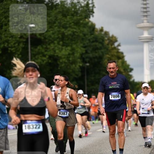 29.06.2025 - hella hamburg halbmarathon Dr. Thomas Lammeyer http://msf.ph/oto/8499938 29.06.2025 10:24:23 Kennedybrücke 1046, 1069, 1110, 1115, 1154, 1474, 1534, 2357, 3278, 3678, 3733, 4422, 4539, 4585, 4614, 4737, 4739, 5123, 5659, 5831, 5849, 5937, 6444, 7101, 7519, 7739, 7744, 7808, 7917, 8387, 8462, 8588, 9136, 9196, 9735, 10414, 10550, 10595, 10622, 11028, 11434 meine-sportfotos.de