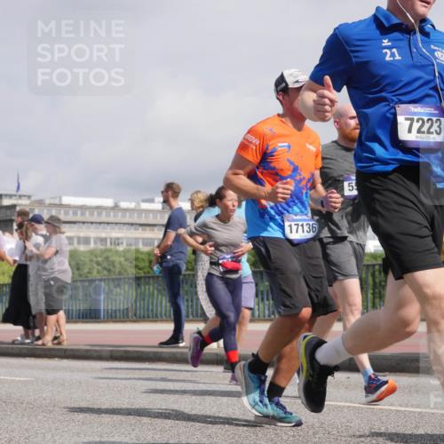 29.06.2025 - hella hamburg halbmarathon Luisa Fischer http://msf.ph/oto/8499966 29.06.2025 10:04:54 Kennedybrücke 14176, 10882, 21, 17136, 55, 7223, 1329, 1464, 1881, 2591, 3039, 3199, 4649, 5547, 5602, 5603, 6327, 6438, 7189, 7223, 9230, 10882 meine-sportfotos.de